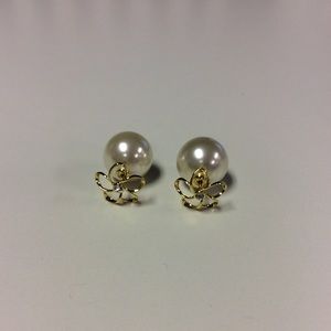 Ted Baker Pearl Back Flower Earrings